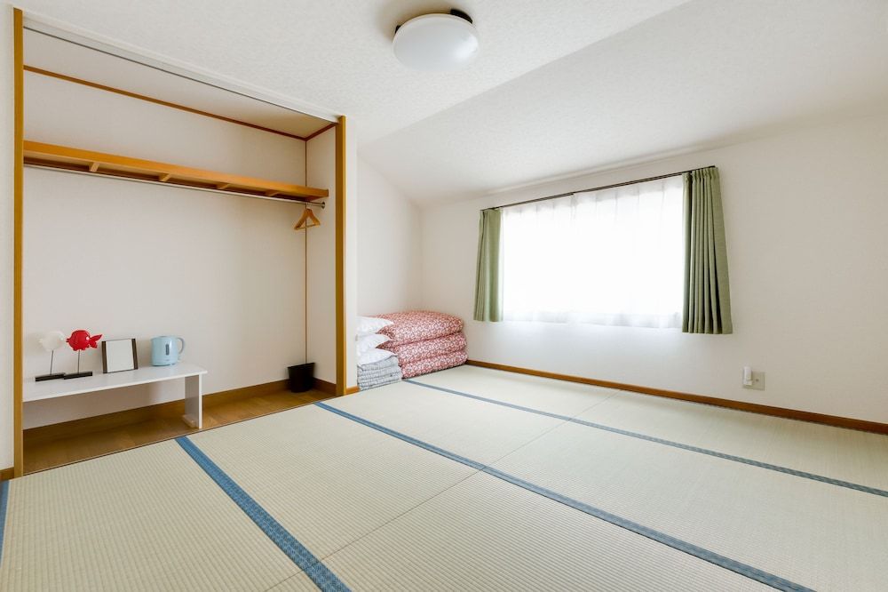 undefined Plus 9 Station Inn