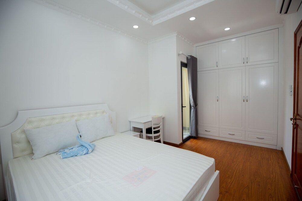 undefined Melow Riverview Apartment 2