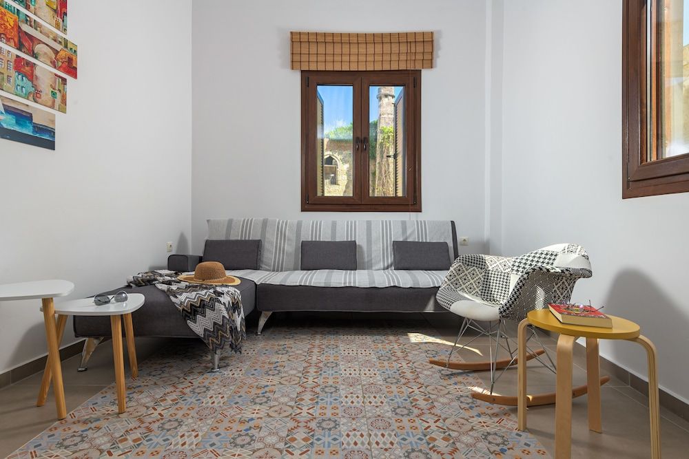 Exclusive Apartment, 1 Queen Bed with Sofa bed