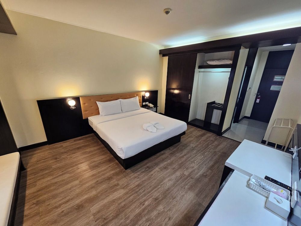 City Park Hotel Superior Double Room 2