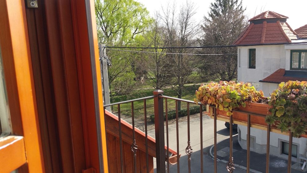 Vadászkürt szálláshely Sopron (ra) Family Room 4