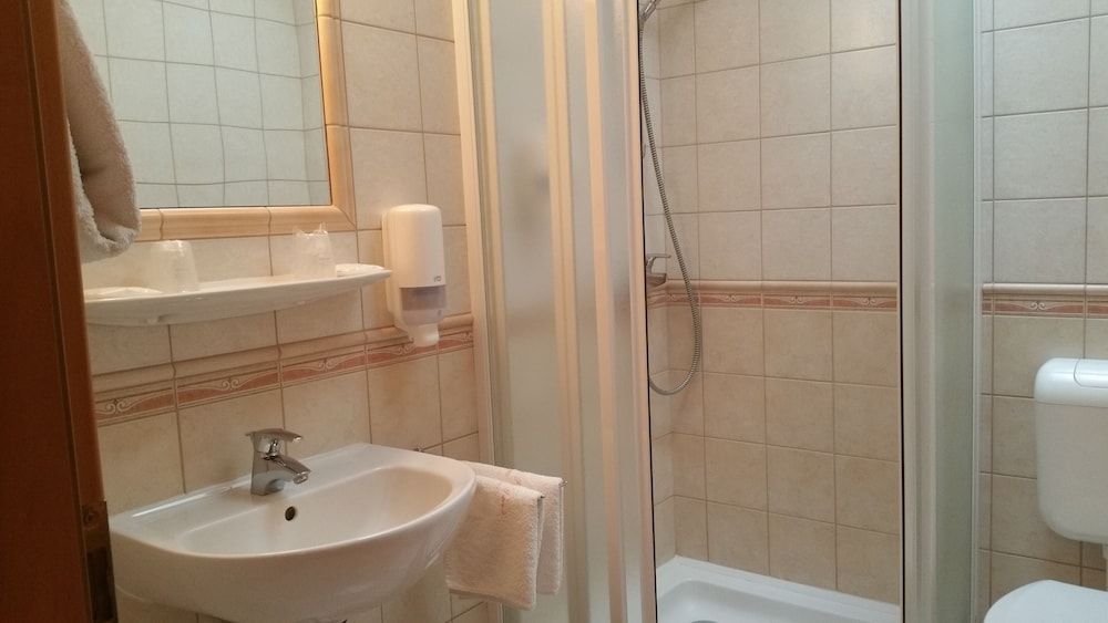 Vadászkürt szálláshely Sopron (ra) Standard Triple Room 4