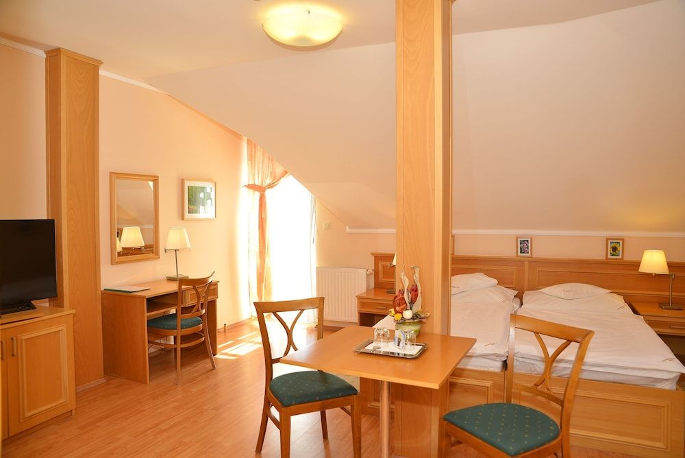 Vadászkürt szálláshely Sopron (ra) Standard Triple Room 2