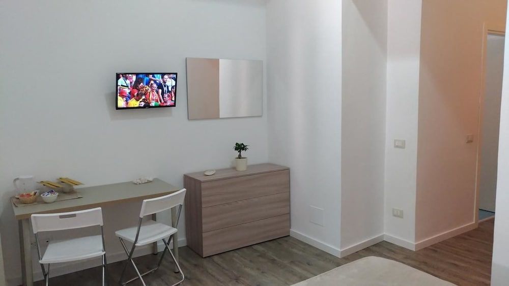 B&B Numero 5 Executive Quadruple Room, Multiple Beds, Non Smoking, Ground Floor 8