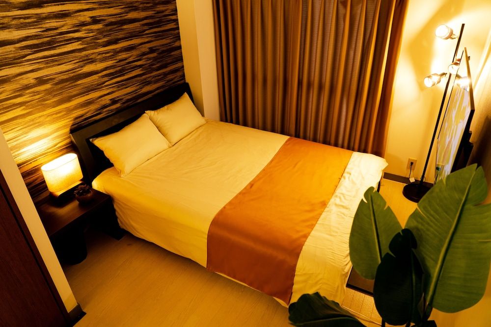 undefined Primavera Kamata 303