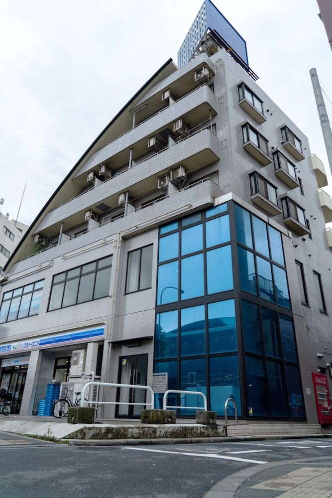 undefined Primavera Kamata 303 5