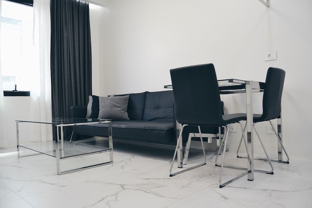 RB 466 Hotel Executive Suite 29