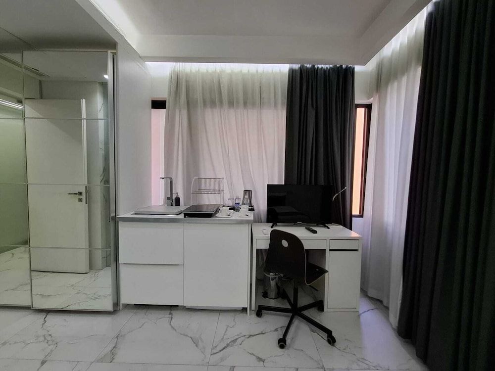 RB 466 Hotel Deluxe Single Room, 1 Bedroom, Non Smoking, Courtyard View 18