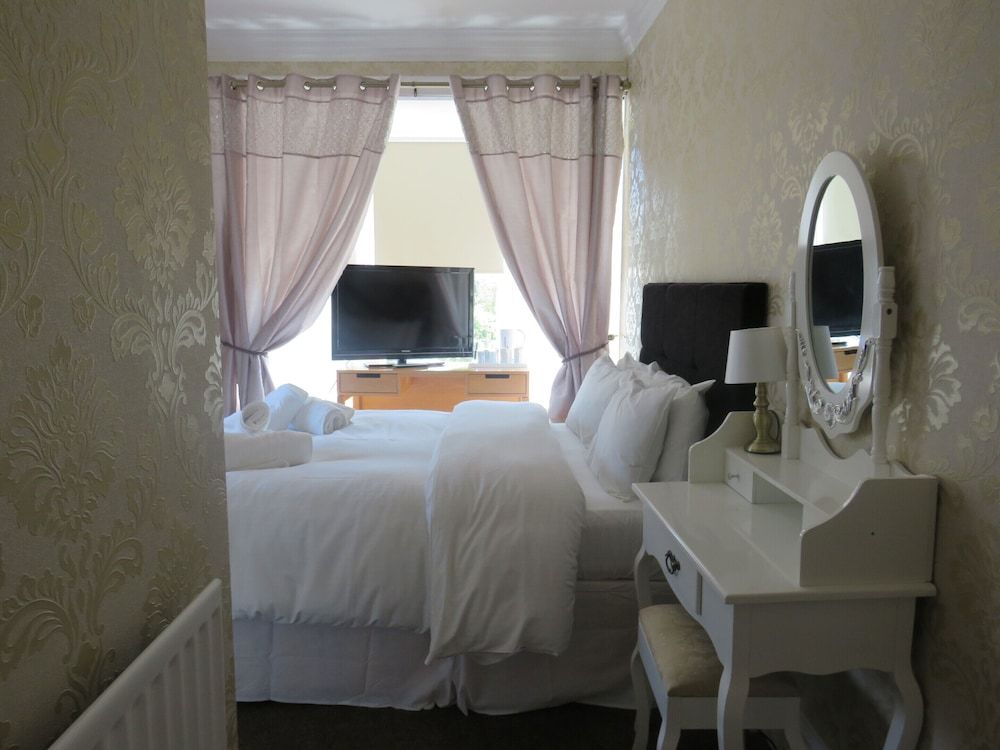 The Queens Arms Hotel Comfort Double Room, Ensuite (room 4 double) 2