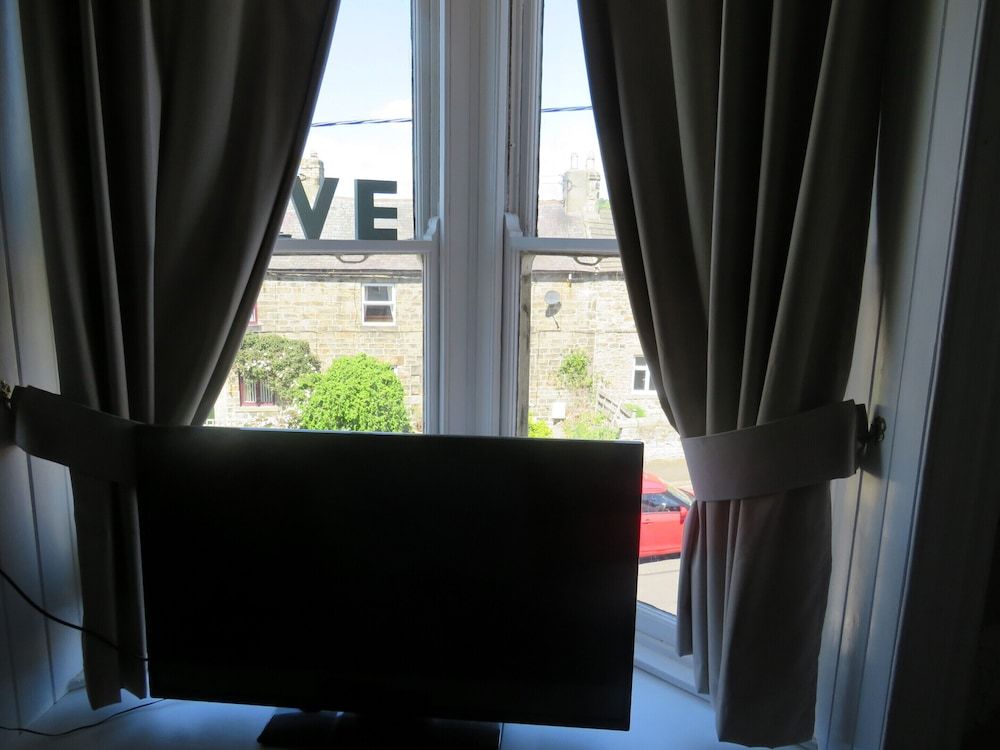 The Queens Arms Hotel Classic Twin Room, Ensuite (room 1) 6