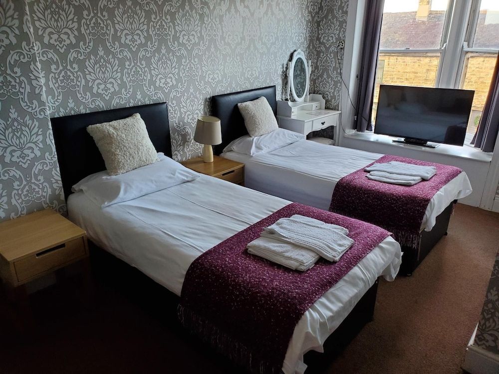 The Queens Arms Hotel