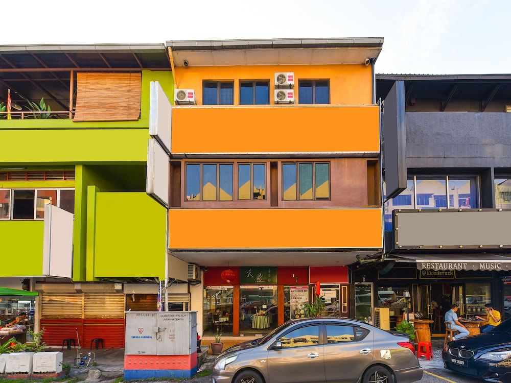 undefined OYO 90562 J Hotel PJ 6