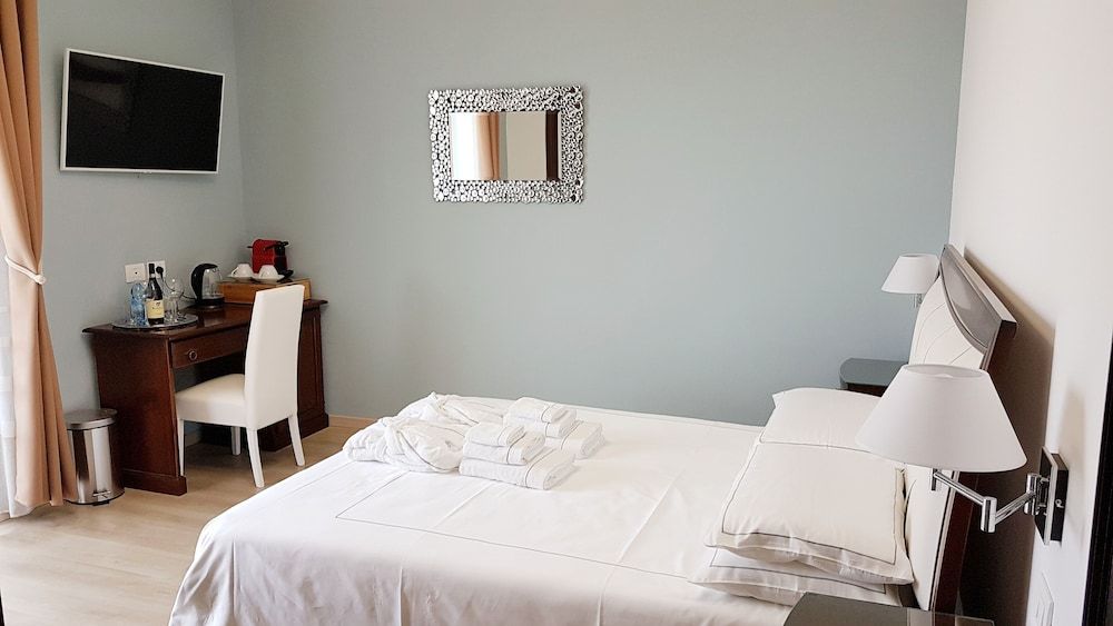Deluxe Double Room, Balcony, Mountain View