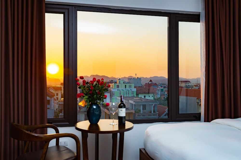 Trang An Flower Hotel Superior Double or Twin Room 11