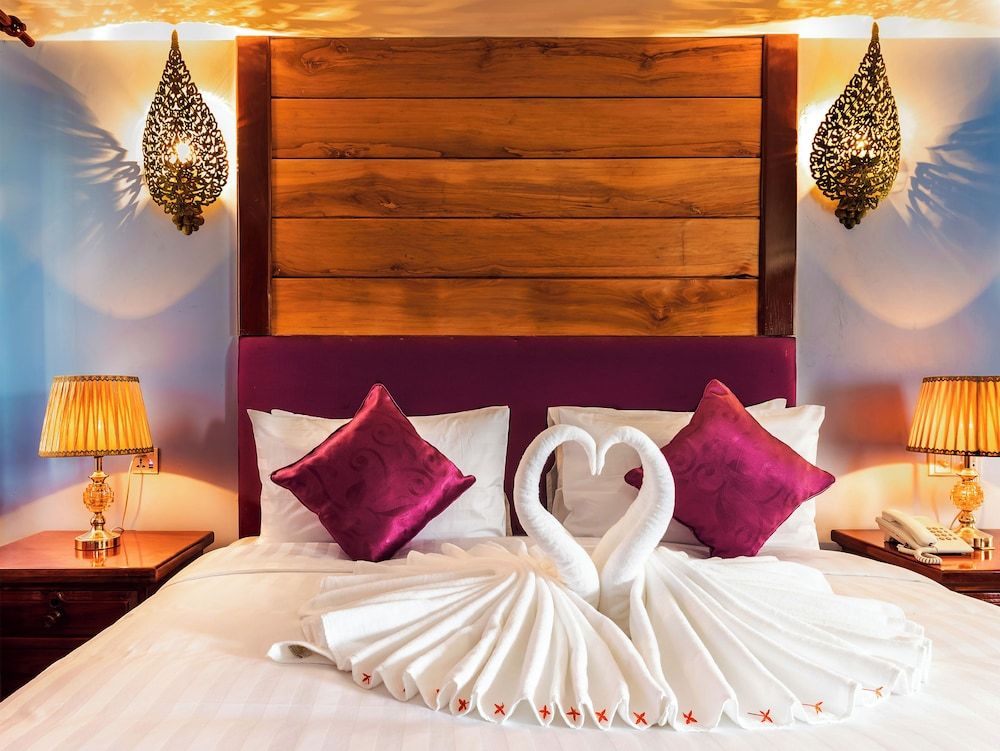 Cheata Residence Deluxe Double with Pool View