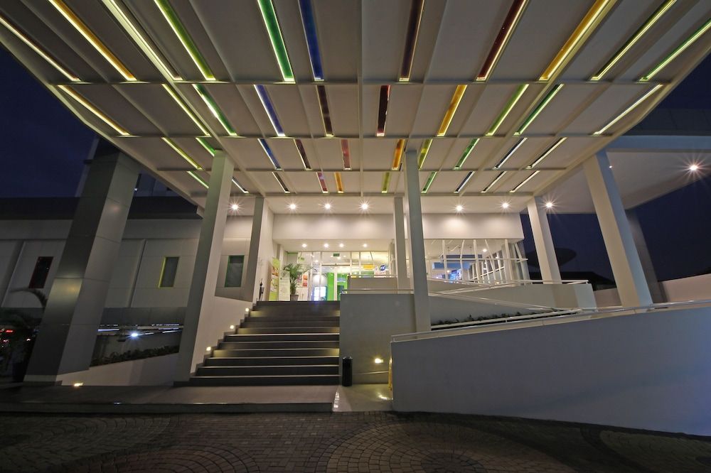 undefined POP! Hotel Kemang Jakarta 7