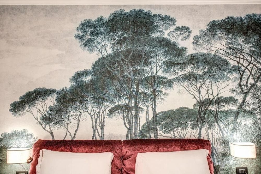 PAX Hotel Deluxe Quadruple Room 2