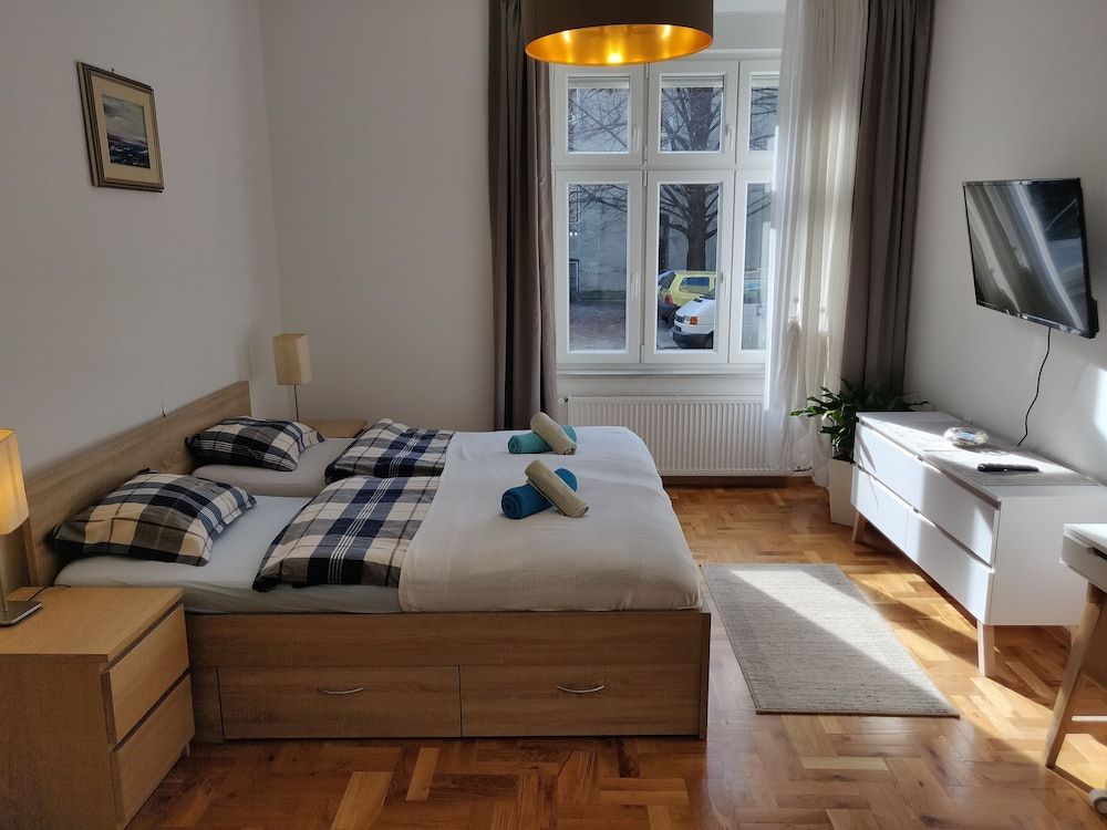 undefined Luxury Spa Apartment 7