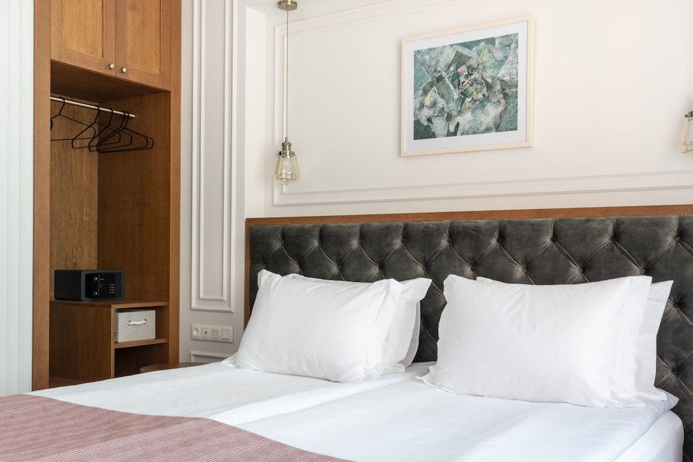 Villa Flavia Heritage Boutique Hotel Deluxe Double Room 10