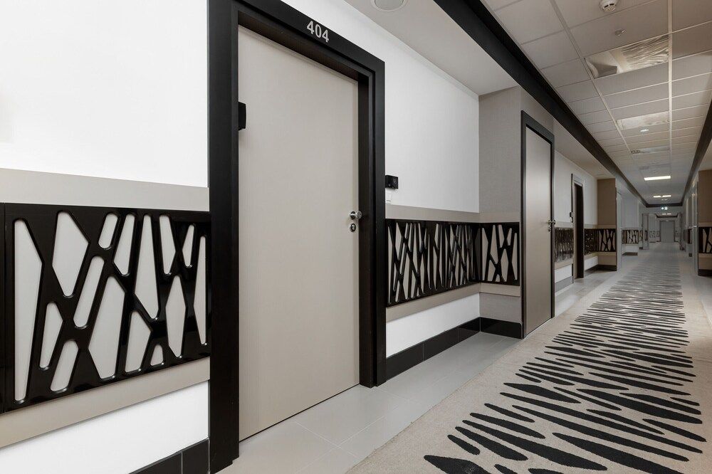 undefined Apartment Aleje Jerozolimskie by Renters 5