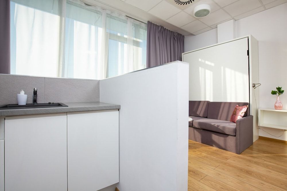 undefined Apartment Aleje Jerozolimskie by Renters 7