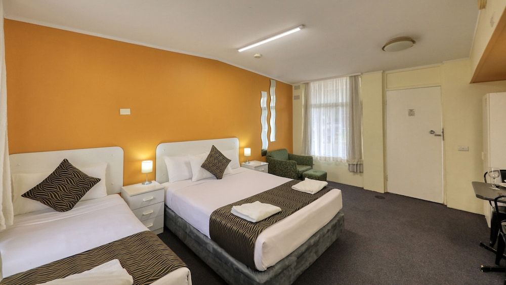 Silver Oaks Motel D Twin Room 3