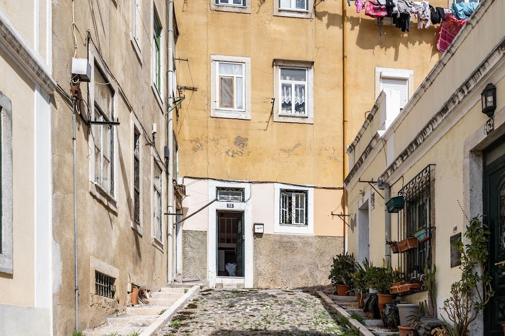 undefined Cool Tailor Made Studio 3