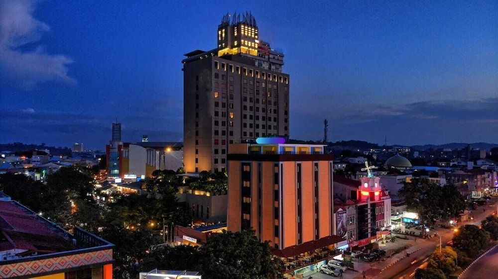 undefined SOVRANO HOTEL