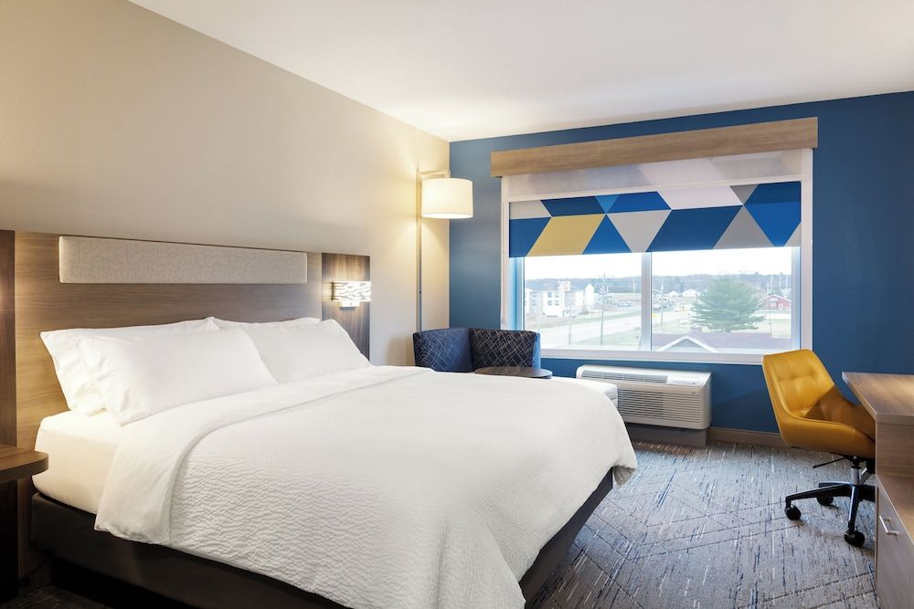 Standard Room, 1 King Bed
