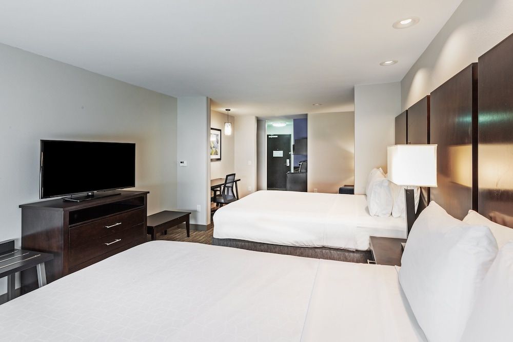 Suite, Multiple Beds