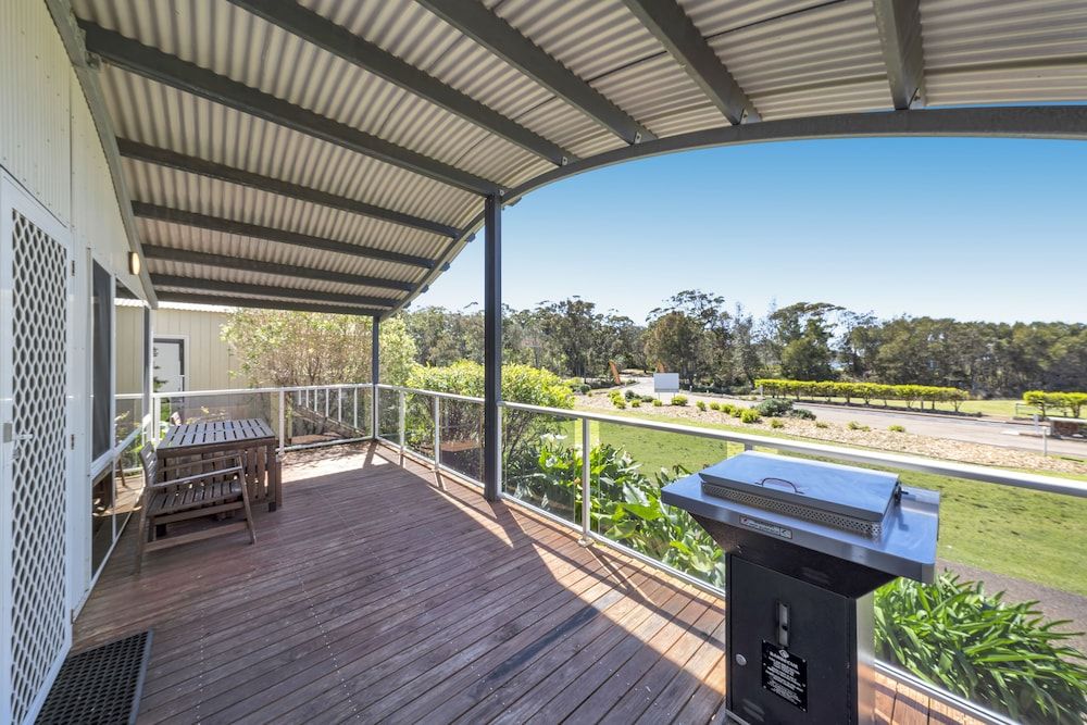 Ingenia Holidays Merry Beach 2 Bedroom Luxury Villa 4