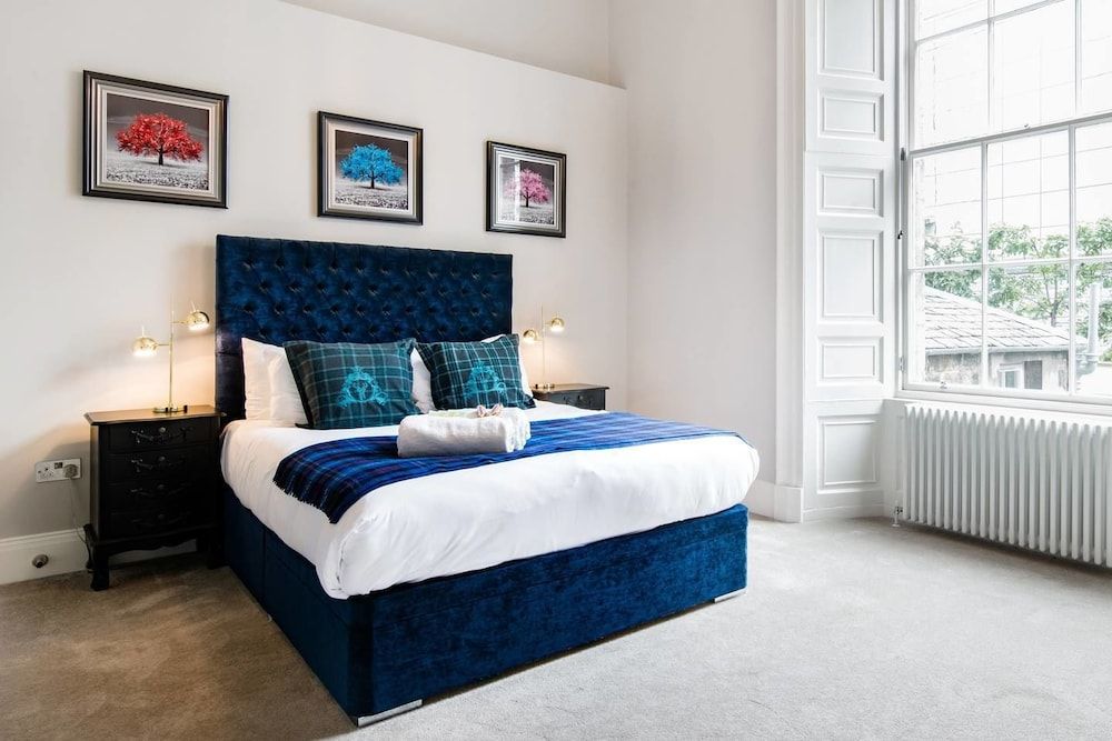 undefined JOIVY York Place Apartment in Georgian City Centre Building 8