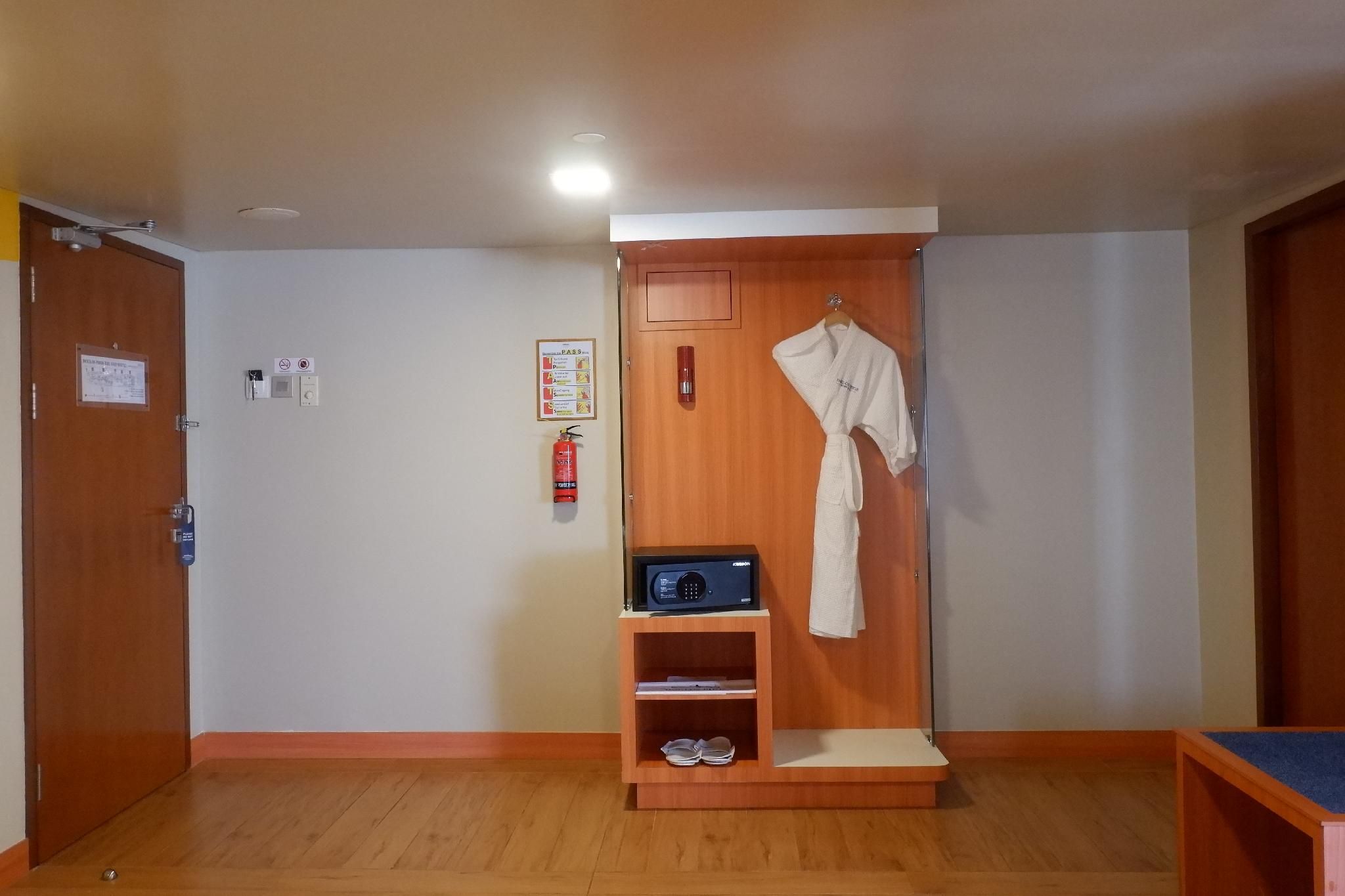 Executive Suite Twin