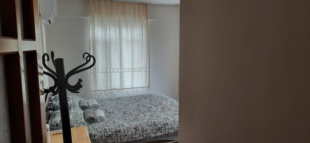 Zeytinada Pansiyon ve Gozleme Classic Double Room, 1 Queen Bed, Non Smoking, Partial Sea View 8