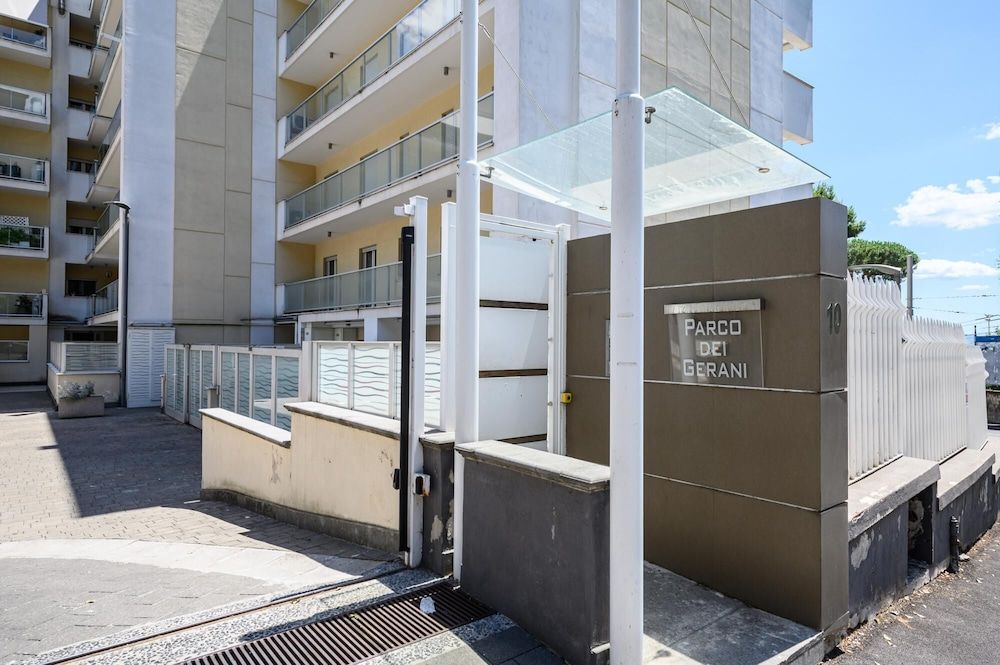 undefined Viale dei Colli Aminei 10 2