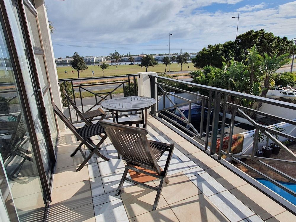 undefined Woodbridge Lodge 10