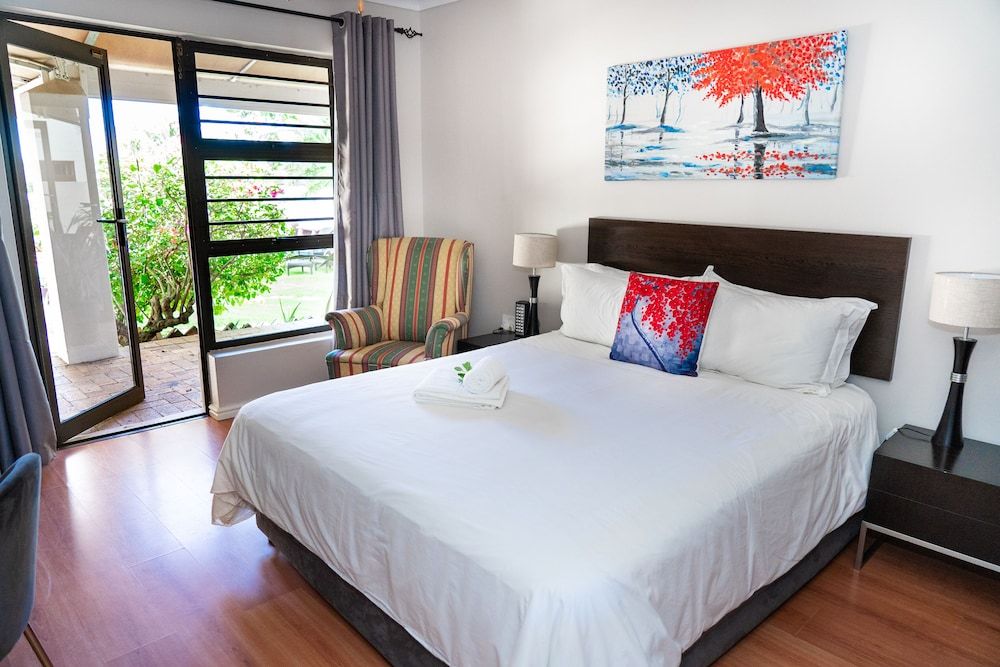 undefined Woodbridge Lodge 3