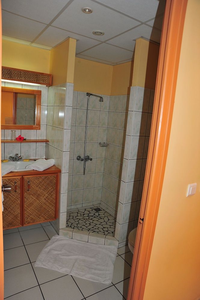 Hotel Hibiscus Standard Triple Room 6