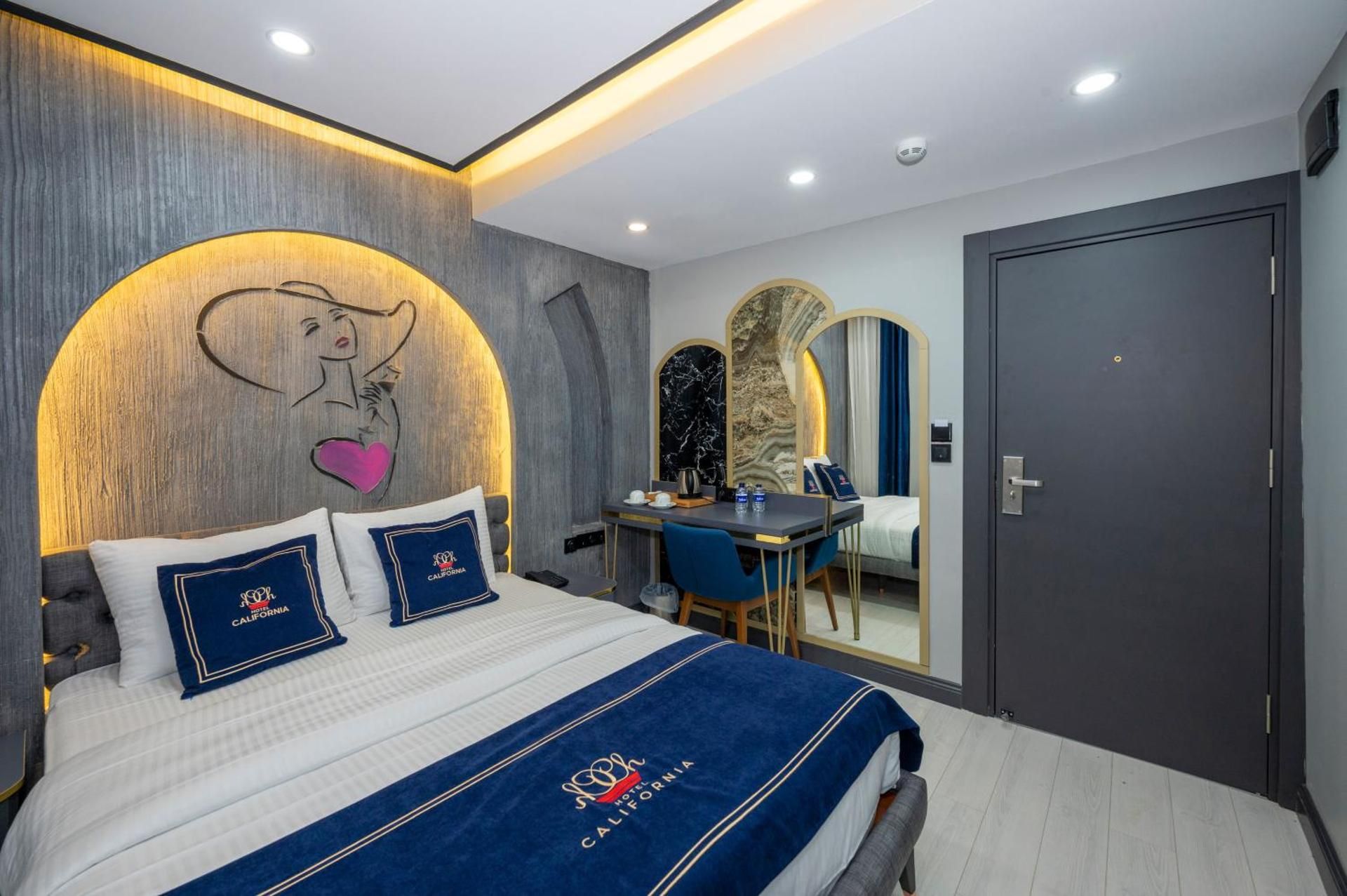 undefined California Hotel 10