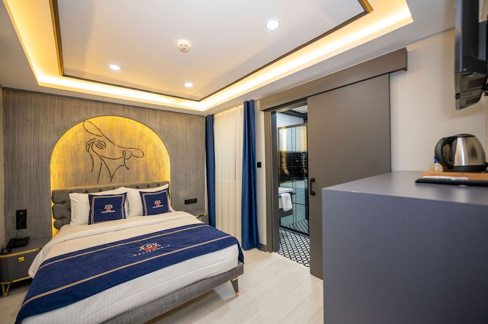 undefined California Hotel 5