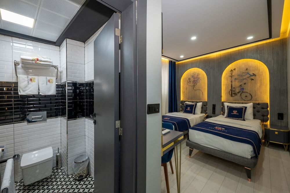 Standard Twin Room