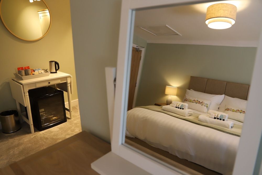 Bridgeside Rooms Deluxe Double Room, Ensuite (The Severnside Room) 3