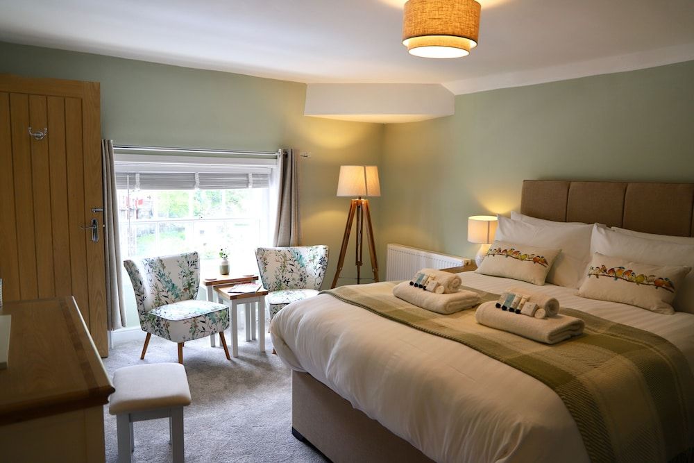 Bridgeside Rooms Deluxe Double Room, Ensuite (The Severnside Room) 2