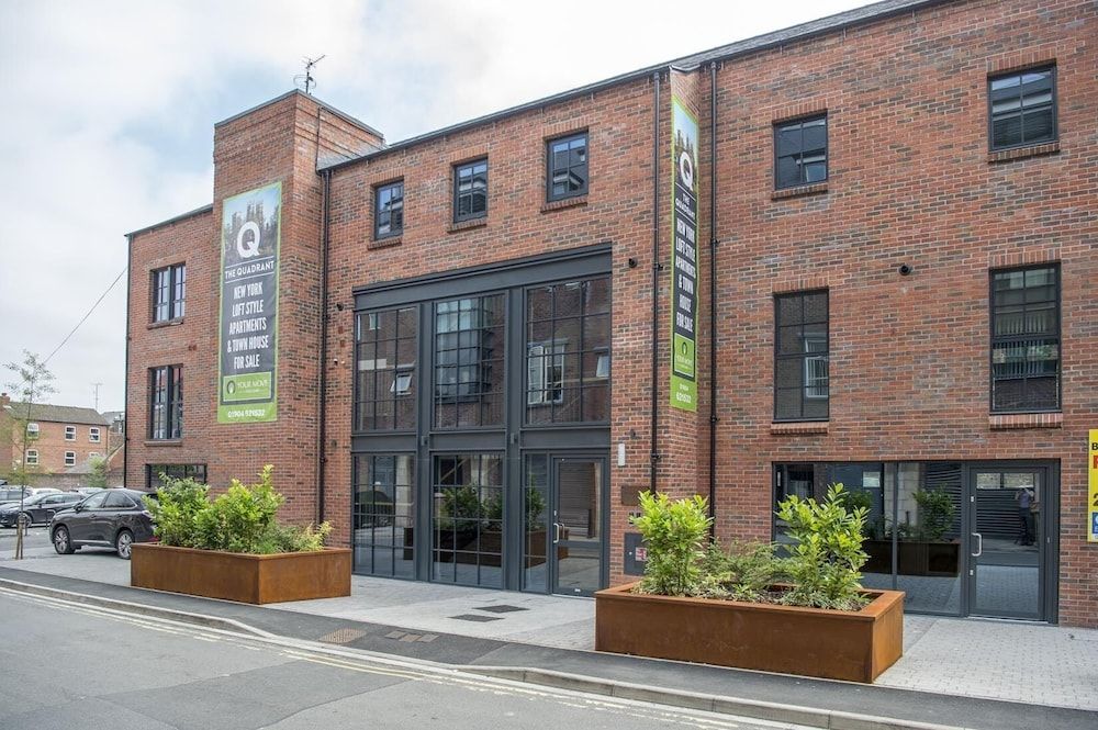 undefined The Quadrant - The Palm Suite 4