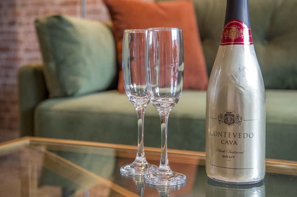 undefined The Quadrant - The Palm Suite 6