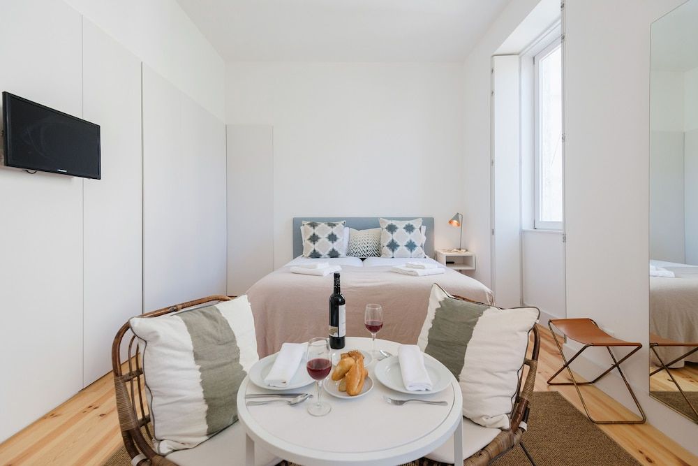 undefined JOIVY Chic studio w/city view in Santa Catarina, 10mins from São Bento Palace