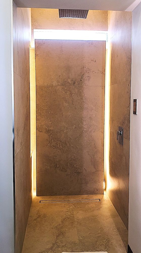 Alameda Cariari Deluxe Quadruple Room 11