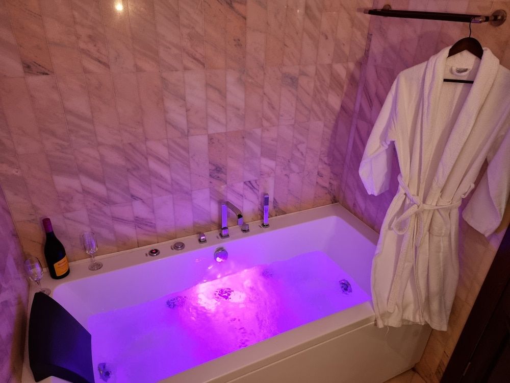 Cetatea Medievala Double Room, 1 King Bed, Non Smoking 9