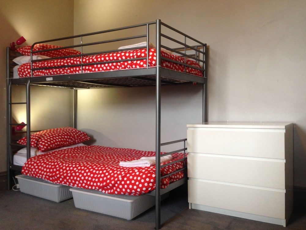 Shared Dormitory, 7 Beds, Men only, Shared Bathroom