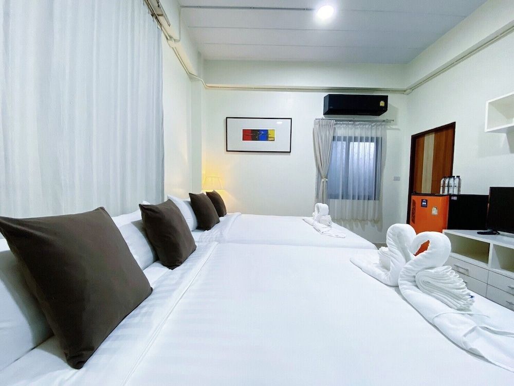 Daddy Dream Hotel and Residence Premium Quadruple Room, 2 Bedrooms 3